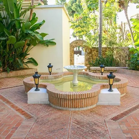 Villa 10 Bedroom Palace Huge Garden, Sea View!