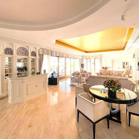 Villa 10 Bedroom Palace Huge Garden, Sea View! Estepona