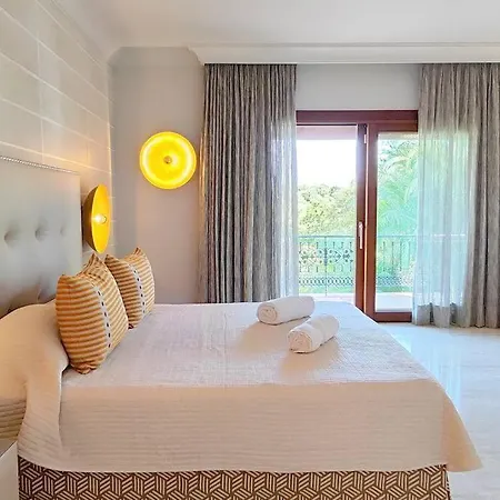 Villa 10 Bedroom Palace Huge Garden, Sea View!