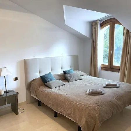 10 Bedroom Palace Huge Garden, Sea View!