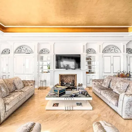 10 Bedroom Palace Huge Garden, Sea View! Estepona