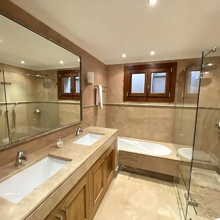 Villa 10 Bedroom Palace Huge Garden, Sea View! *