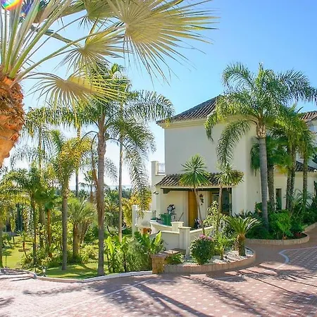 Villa 10 Bedroom Palace Huge Garden, Sea View! Estepona