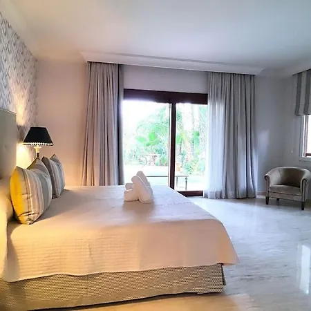 10 Bedroom Palace Huge Garden, Sea View!